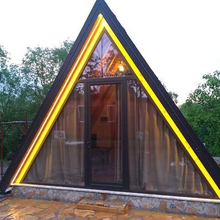 Windmill Shkodra Villa'S & Gesthouse ภายนอก รูปภาพ